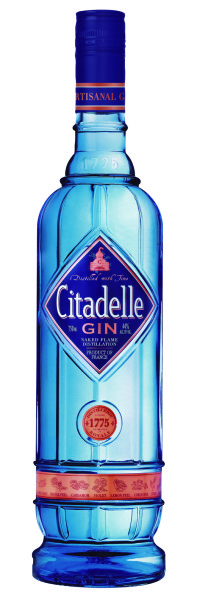 La nueva botella de Citadelle, tan azul ella.