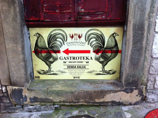 Reclamo callejero de Danontzat Gastroteka (foto: Uve)