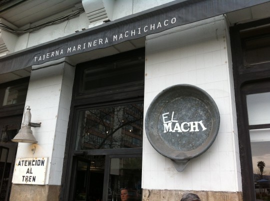 Detalle de la fachada de El Machi, Taberna Marinera Machichaco (foto: Cuchillo)