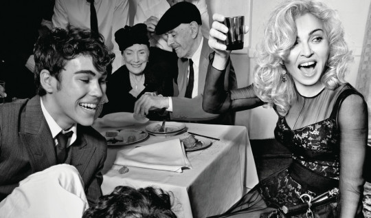 Madonna, en bellísima imagen de la cual no conocemos autoría...