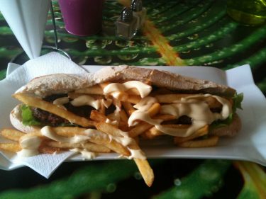 Sandwich americain de Chez Jose, en Hendaia (foto: cuchillo)