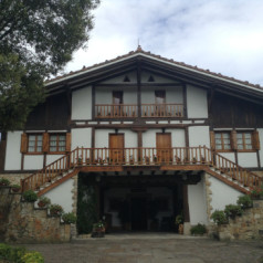 Restaurante Aretxondo (Galdakao). Vasco con vistas verdes