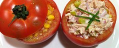 Tomates rellenos fríos, por Uve (Recetas para una desescalada #94)
