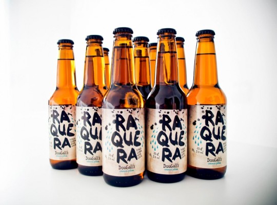 Botellines de Raquera, de DouGall's, en formación (foto: mutta.es)