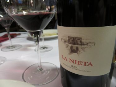 Una buena chuleta se merece un buen vino, como La Nieta (foto: Cuchillo)