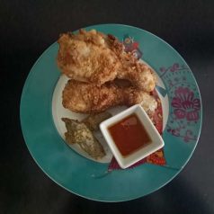 El pollo frito de Tennessee con pepinillos, por Igor Ruiz (Recetas para una cuarentena #12)