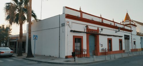 Fachada de La Almazara de Carmona (foto: Cuchillo)